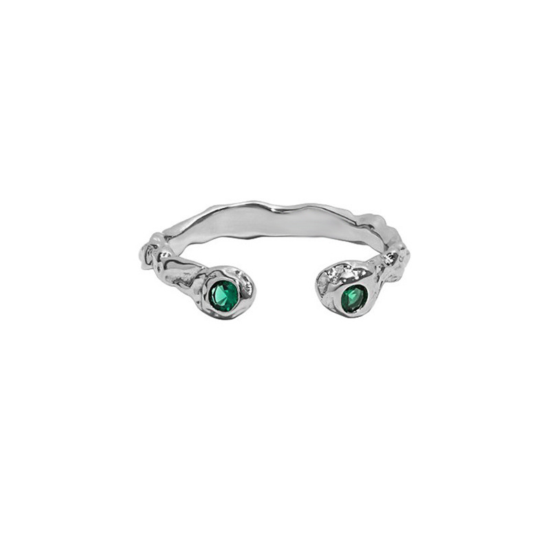 The irregular texture green zircon open ring exudes a high-end, individualistic and fashionable vibe for women. It's a cold and stylish food ring trend on Instagram Application Scenario