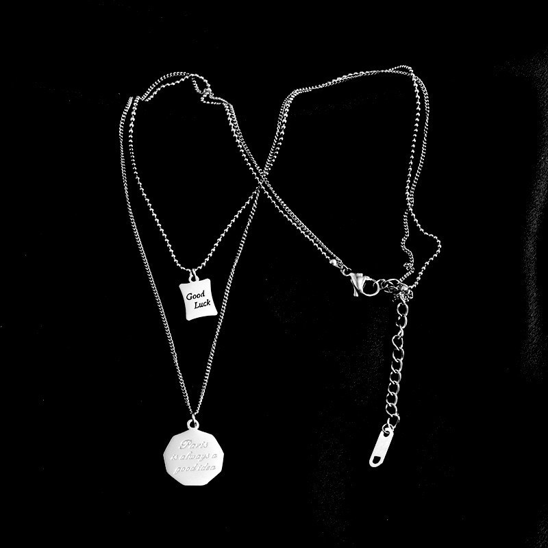 Korean version golden luxury double-layer sweater chain titanium steel necklace, female Goodluck lucky card hip-hop Internet celebrity collarbone chain Application Scenario