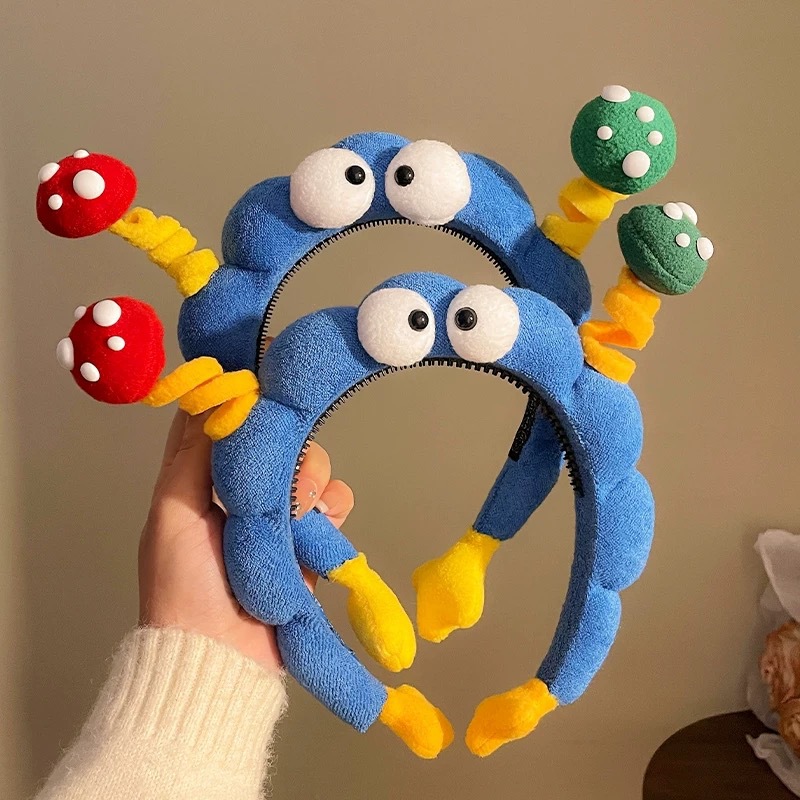 Cute twisty stick, big eyes, face wash hair band, women's 2025 new style, funny hair clip, toothed anti-slip headband, winter headwear full figure