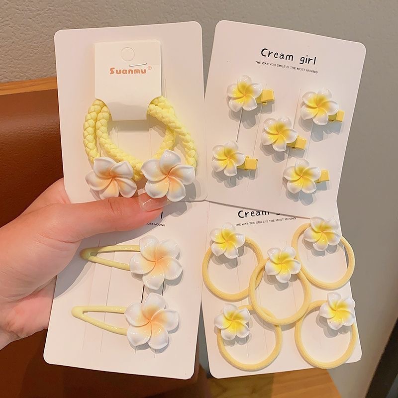 The new frellia hair clip features a forest-themed yellow flower on the ins side with a one-line bangs and a hair band for a stylish mix and match Specification drawing