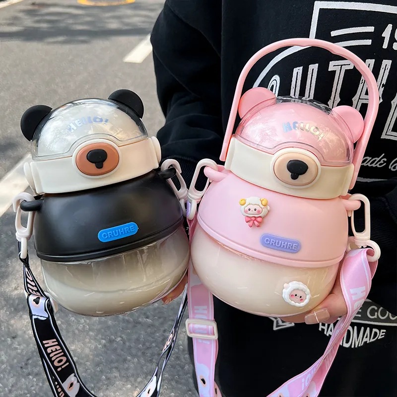 The new bear plastic cup is of high appearance level, a portable large-capacity water bottle for students and children, and a portable outdoor girls' cup Specification drawing