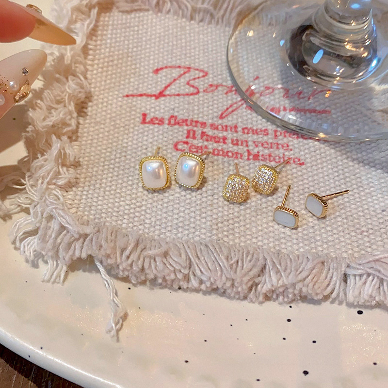 S925 Silver Needle Korean New geometric-shaped set Ear Stud micro-inlaid exquisite zircon simple earrings and earrings Application Scenario