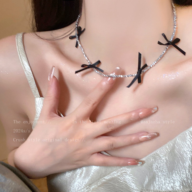 Sweet crystal beaded necklace, light luxury style ribbon bow collarbone chain, simple neck chain from Dongdaemun, South Korea Specification drawing
