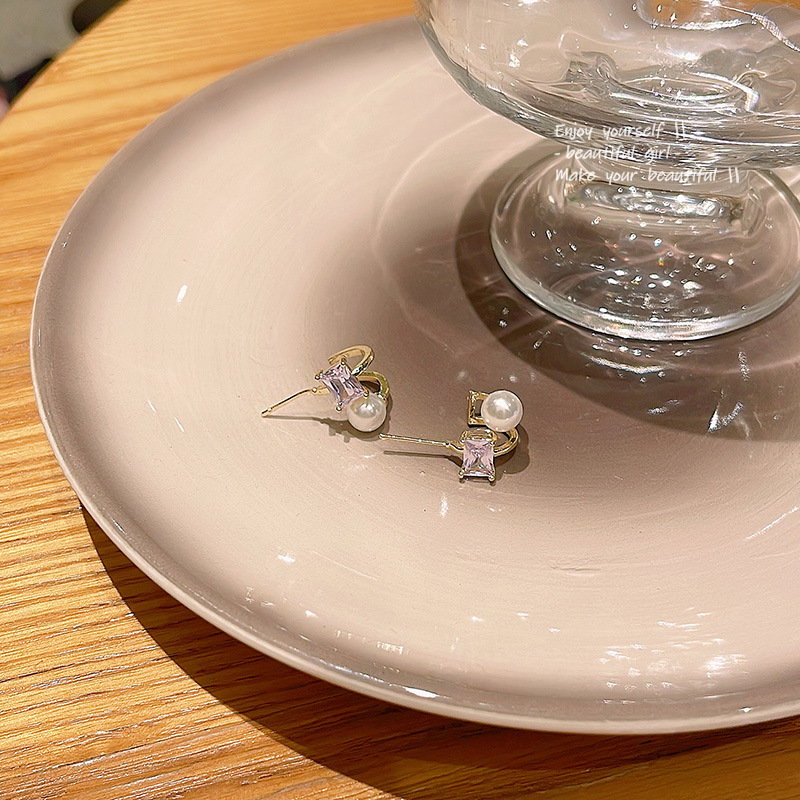 S925 Silver Needle French Chanel-style pearl earrings, fashionable and high-end, individual and simple, zircon stud earrings wholesale Specification drawing