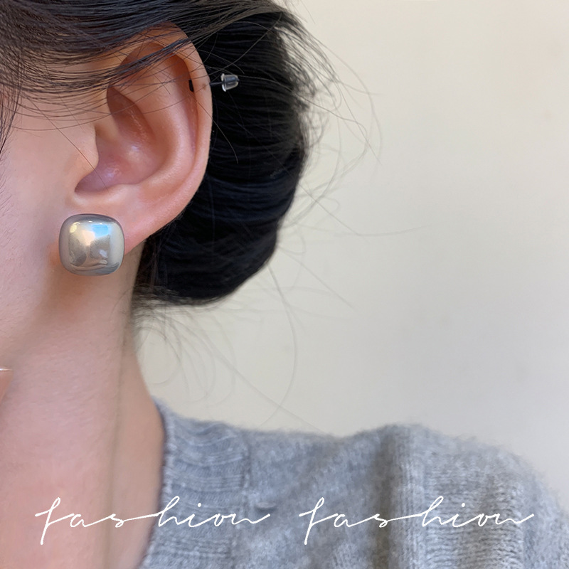 Square pearl silver needle stud earrings for women, light luxury, niche and high-end style earrings, new simple, versatile and fashionable earrings details Picture