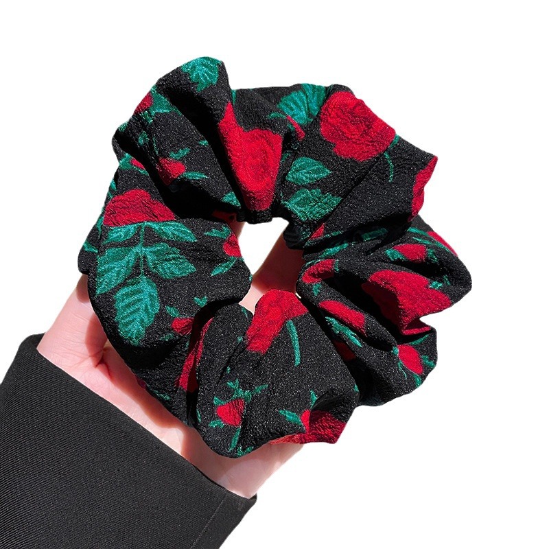The rose-shaped large intestine hair tie, the same style as Jiang Yan's in the Chinese restaurant, exudes a sense of sophistication. It features a stylish hair accessory and a hair tie Item Picture