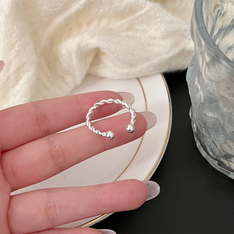Simple design, ins twist opening, high-end and exquisite style ring, a niche design for women, simple and versatile ring for women details Picture