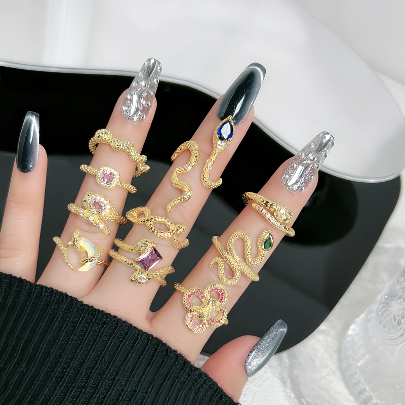 Exquisite retro pleated texture snake-shaped opening ring for women's Instagram cold style 2025 new fashion niche ring Specification drawing
