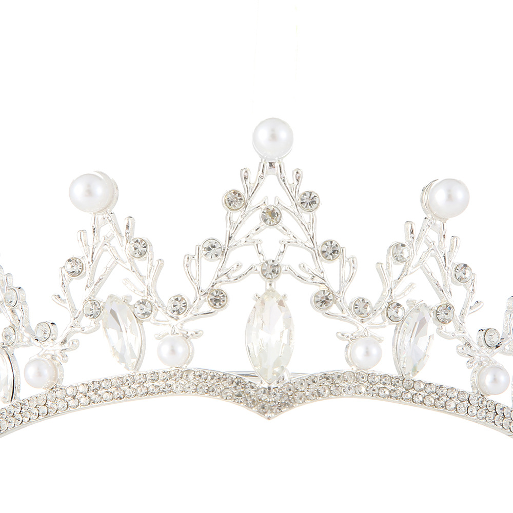 Cross-border Amazon best-selling bride's crown headwear, light luxury style, crown headband, birthday performance princess headwear Application Scenario