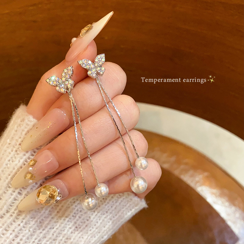 Diamond-encrusted butterfly pearl tassel earrings for women, exquisite and versatile Korean-style stud earrings, fashionable, light luxury, high-end and elegant earrings full figure