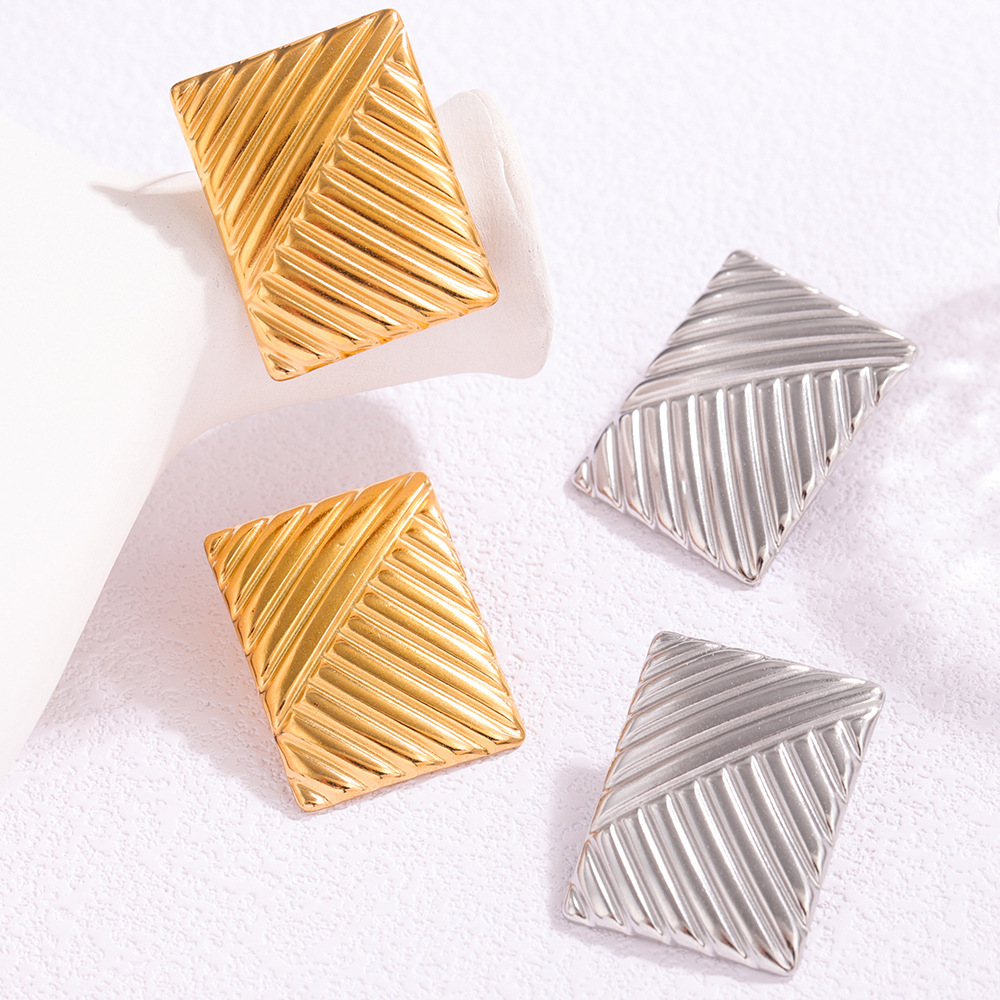 European and American cross-border titanium steel ear studs for women, anti-allergy, ins style, pleated, light luxury and high-end feel, shein, starting from one piece details Picture