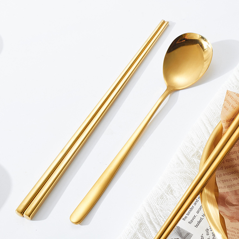 Korean 304 stainless steel spoons and chopsticks, golden Korean cuisine square chopsticks, solid flat chopsticks and spoons, barbecue tableware Application Scenario