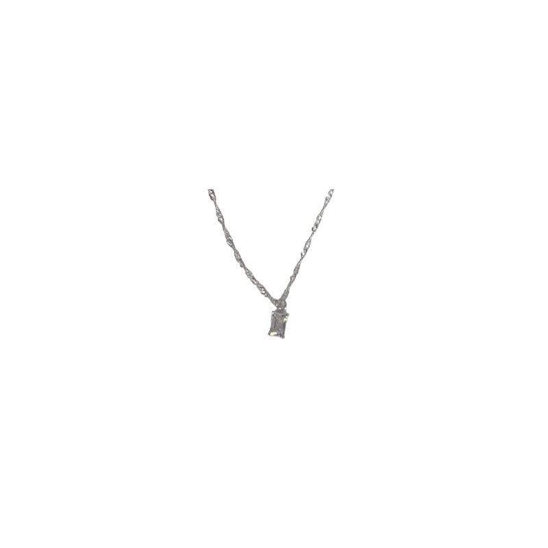 Ice-transparent small sugar cube necklace, super flash zircon pleated twist chain, high-quality and exquisite women's collarbone chain neck chain Item Picture