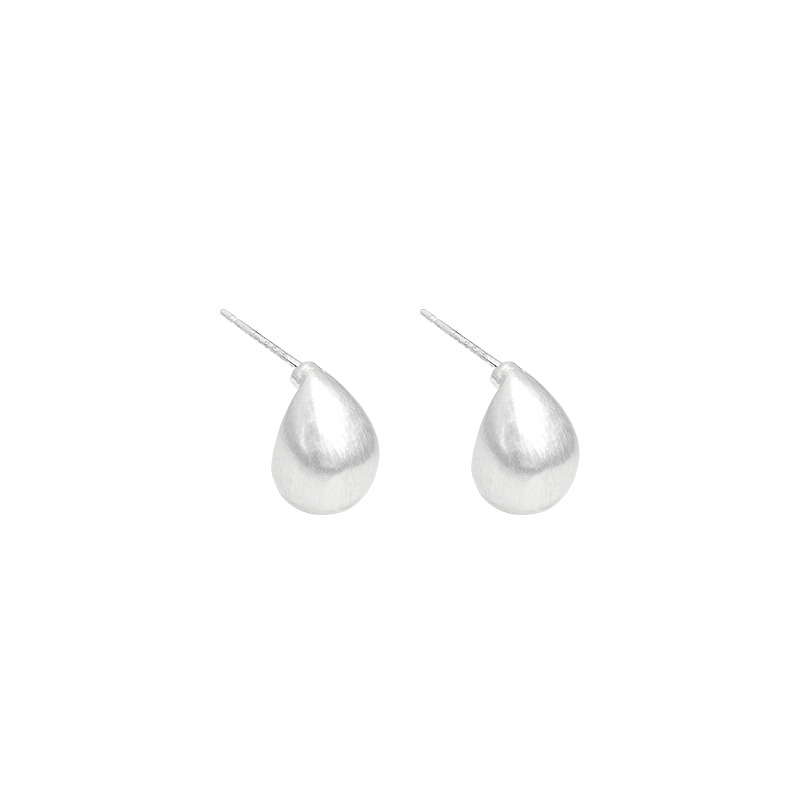 Matte brushed and frosted round ear studs, a unique and niche design for women's light luxury, exuding a sense of sophistication. 925 silver needle best-selling earrings Item Picture