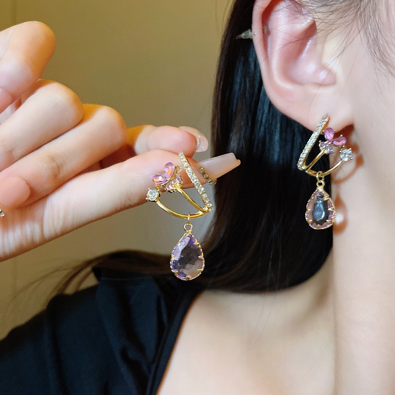 French retro purple diamond-encrusted butterfly earrings, a new trendy and high-end women's fashion accessory, are available for wholesale details Picture