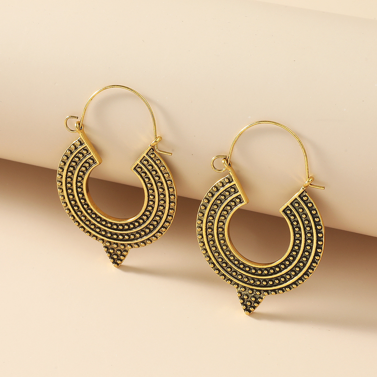 European and American InS-style hollowed-out carved earrings with feminine charm, alloy geometric ear buckles, exaggerated irregular round earrings for women details Picture