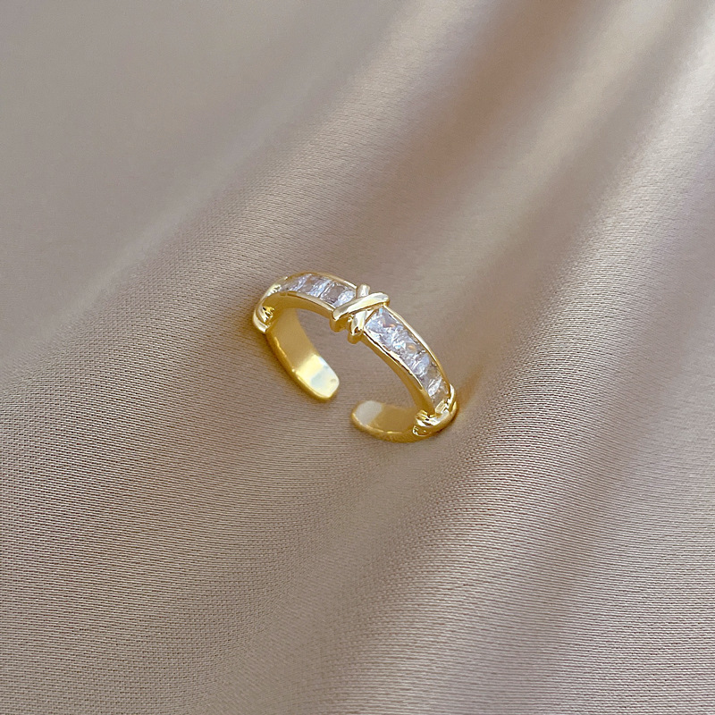 【 Real Gold 】 Cross-shaped full zirconium wedding ring, adjustable ring opening, simple jewelry, Japanese-style ring couple rings Application Scenario