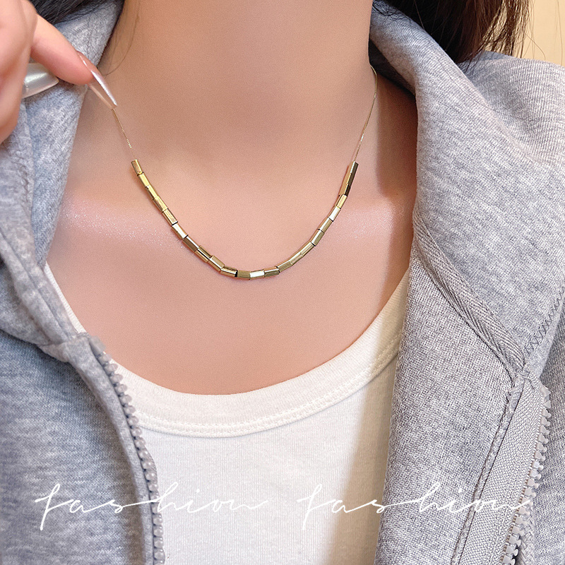 European and American small square necklace for women, light luxury and versatile, the same style as the Internet celebrity collarbone chain, super ethereal charm, best-selling necklace wholesale details Picture