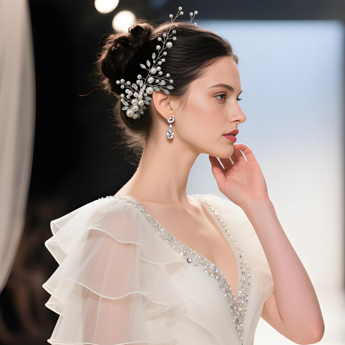 A beautiful forest-style bride hairpin, a pair of handcrafted jelly diamond pearl hairpins, a niche long duckbill hairpin full figure