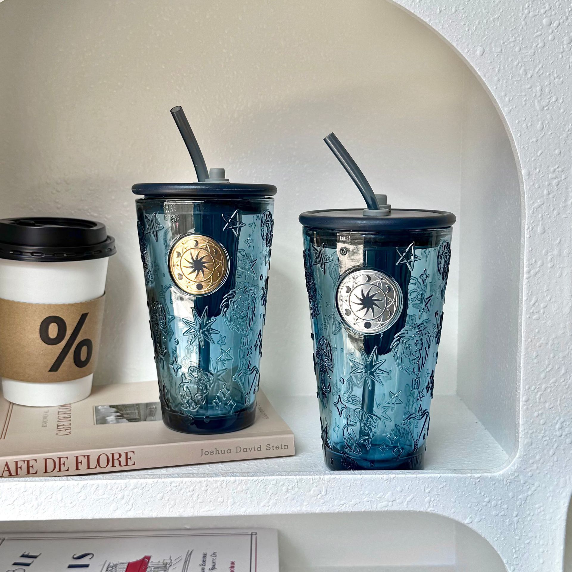 ins high appearance level water cup for men, desktop office, home use, straw cup for tea brewing, thickened glass cup with filter, gift details Picture