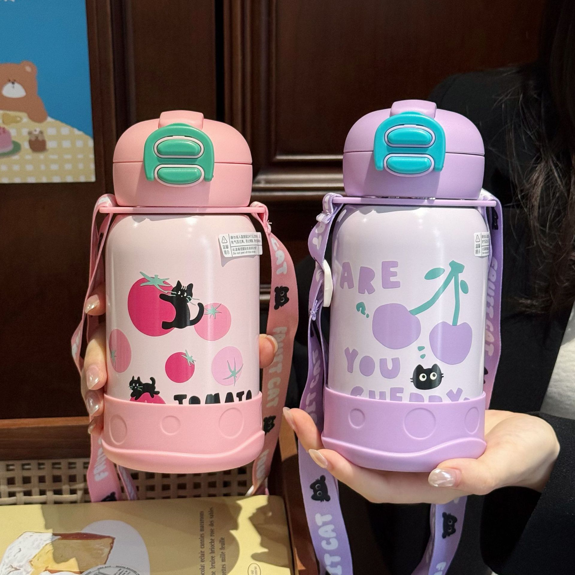 New children's slanted span insulated cup, high appearance level stainless steel water bottle, double-drinking student cartoon gift, back-to-school season water cup Specification drawing