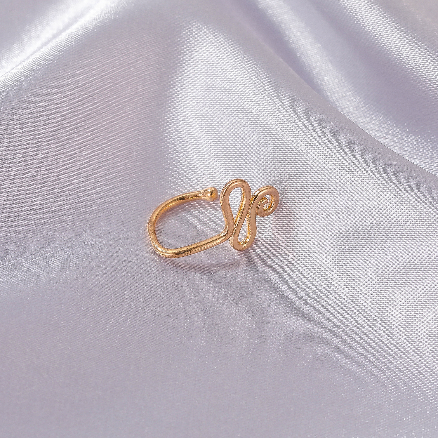 Wholesale of cross-border punk metal nose studs without holes, ins exaggerated and fashionable copper U-shaped nose ornaments and piercing accessories for women Application Scenario