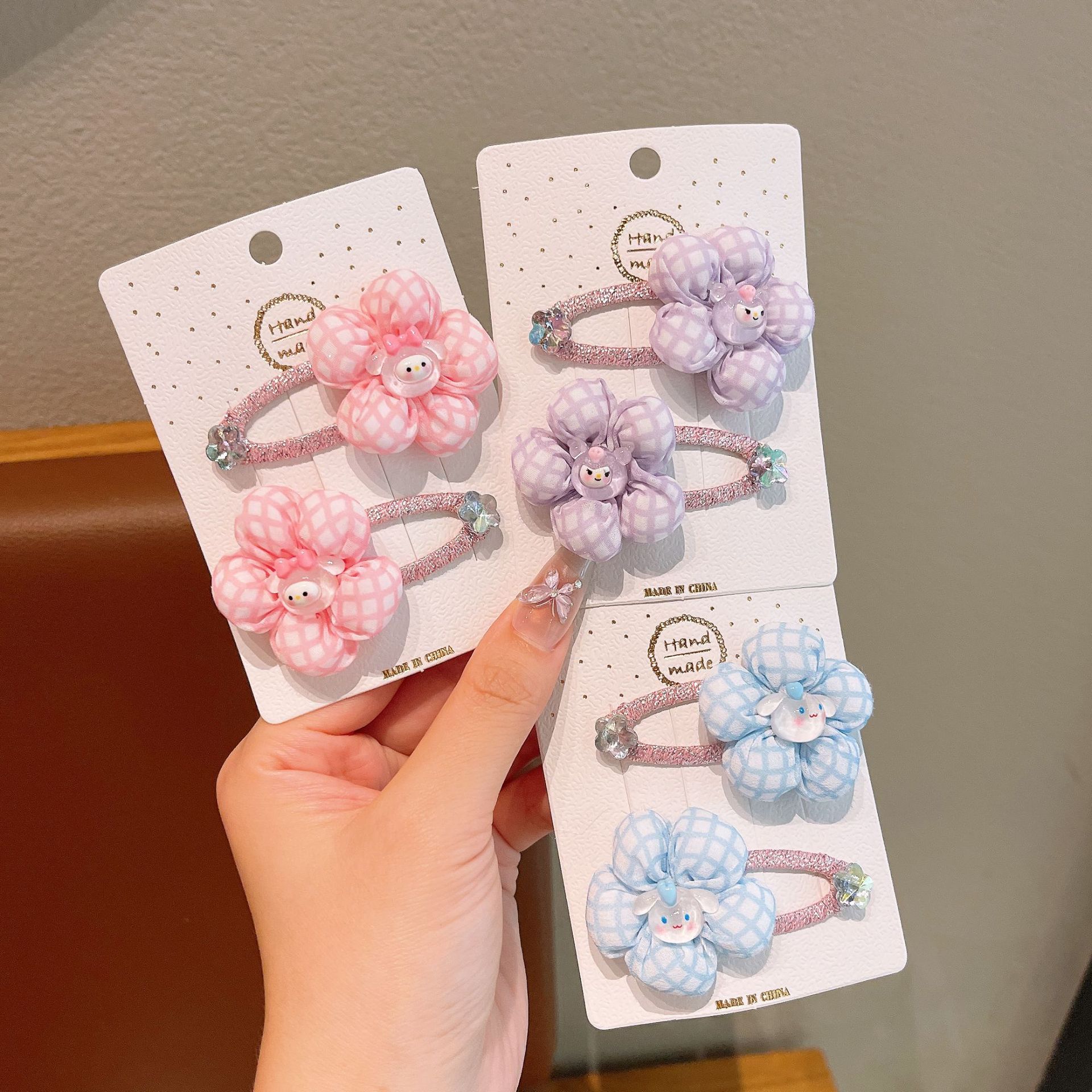 Sweet and colorful flower children's hair clips, girl princess bangs, broken hair clips, baby hair clips, headwear, cute Application Scenario