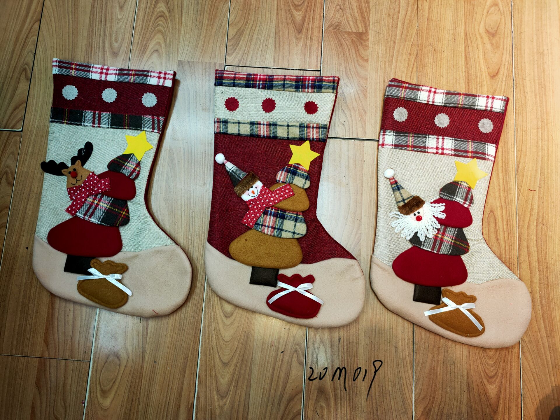 Wholesale of new cross-border Christmas decorations, cartoon old man, snowman, deer, Christmas socks, gift bags and Christmas supplies details Picture