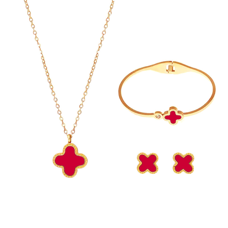 Non-fading titanium steel four-leaf clover series set necklace, women's fashionable and light luxury stud bracelet, Internet bestseller accessories Application Scenario