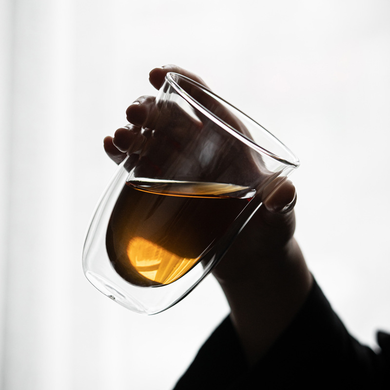 Double-layer heat-insulating and high-temperature resistant glass water cups, household transparent cups, drinking water, tea brewing cups, green tea cups, coffee cups, tea sets Application Scenario
