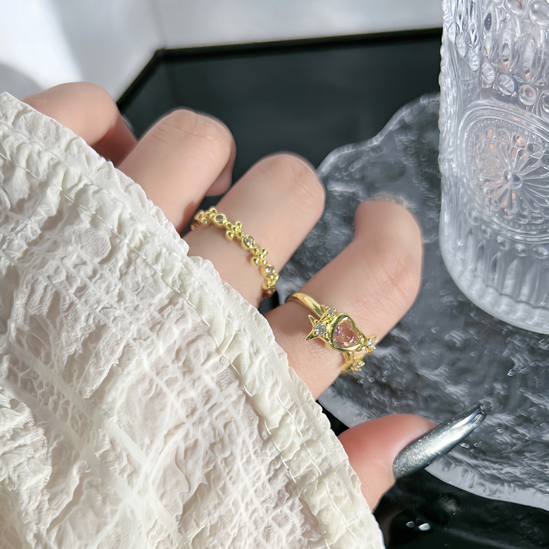 A light luxury retro starlight heart-shaped pink diamond sweet and cool open-top ring for women on Instagram, with a cold style and a niche high-end look details Picture
