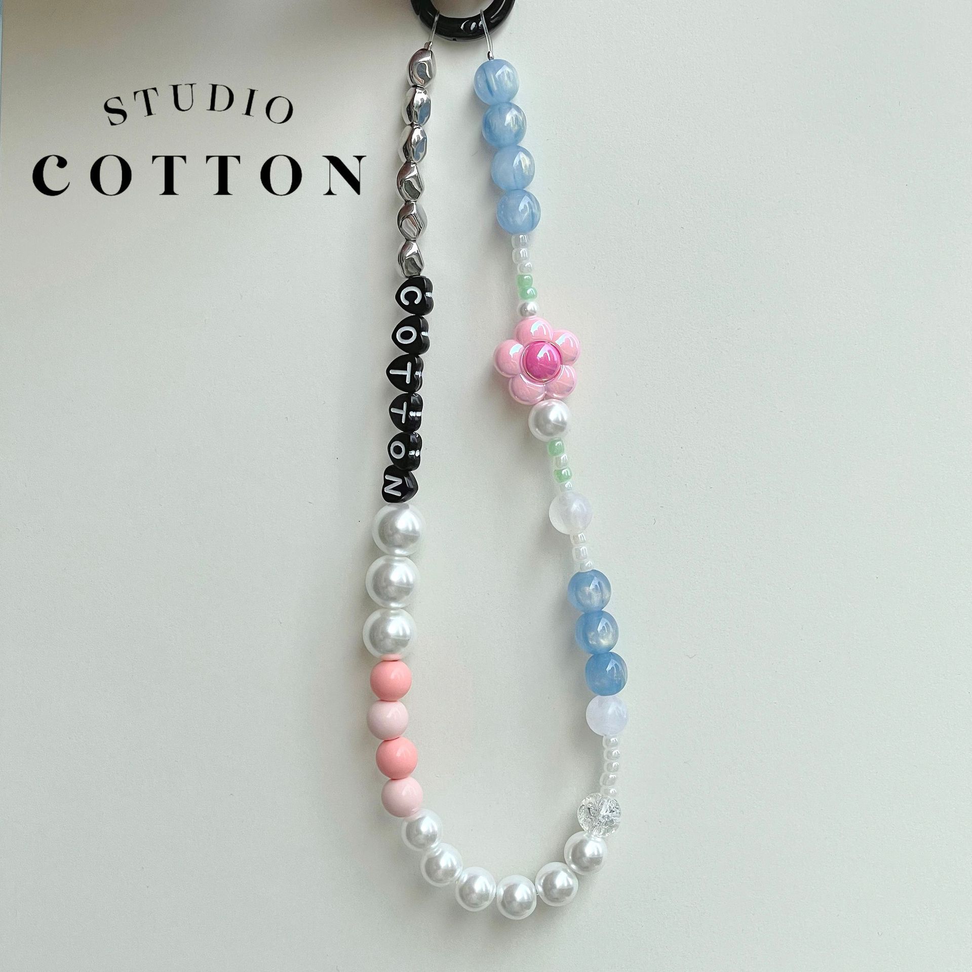 Uv-coated small flower bead diy accessory materials, children's handcrafted accessories, mobile phone chains, necklaces, loose beads wholesale details Picture