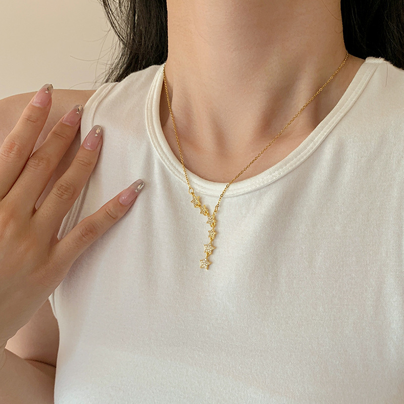 A fashionable and light luxury titanium steel necklace with a starry sky, featuring a niche design for women with tassels and star-shaped collarbone chains, is a trendy and elegant accessory Application Scenario