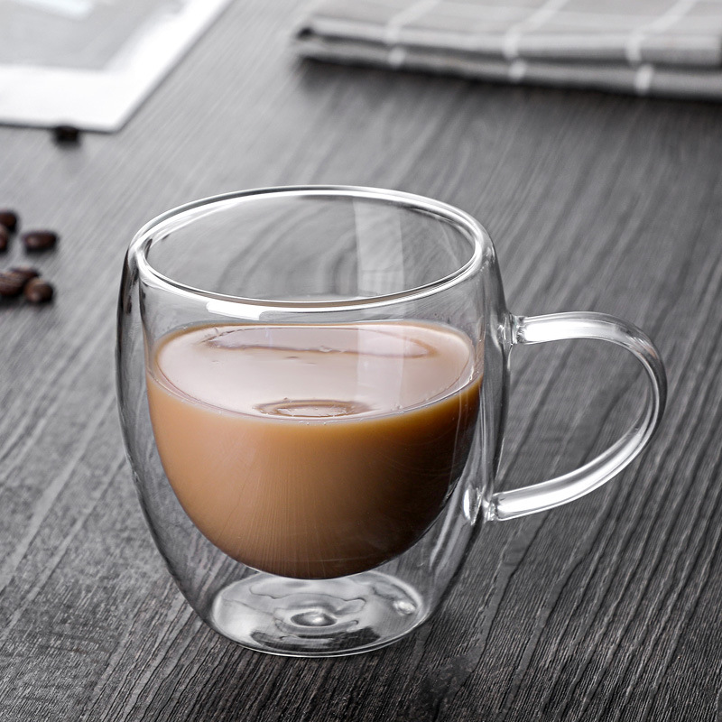 The manufacturer processes and customizes high borosilicate high-temperature resistant double-layer glass cups for cross-border supply of 250ml egg-shaped water cups with handles full figure