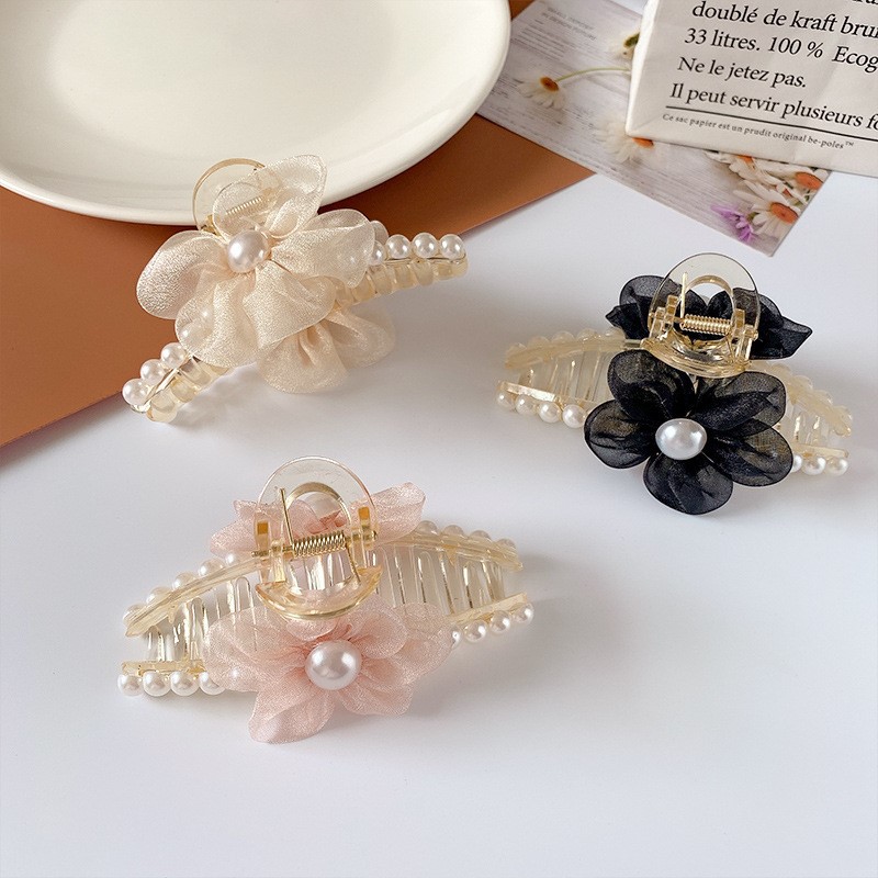 Mesh flower pearl gripper, elegant shark clip, high-end feel, women's back head clip, headwear, hair clip, hair accessory full figure