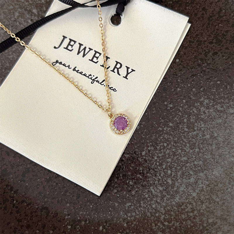 New 2024 trendy, exquisite and niche design collarbone neck chain, high-end purple pendant, round diamond-encrusted necklace for women Application Scenario