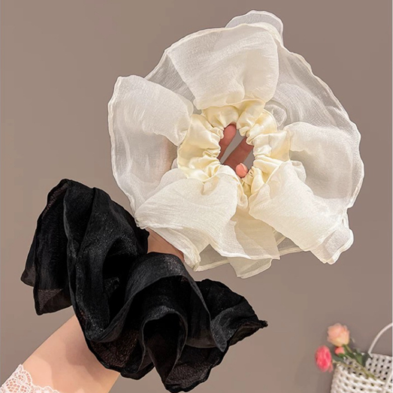 French-style oversized tulle, high-end and ethereal, large intestine hair band tied in a ponytail, white head with flowers, 2025 new style hair tie Application Scenario