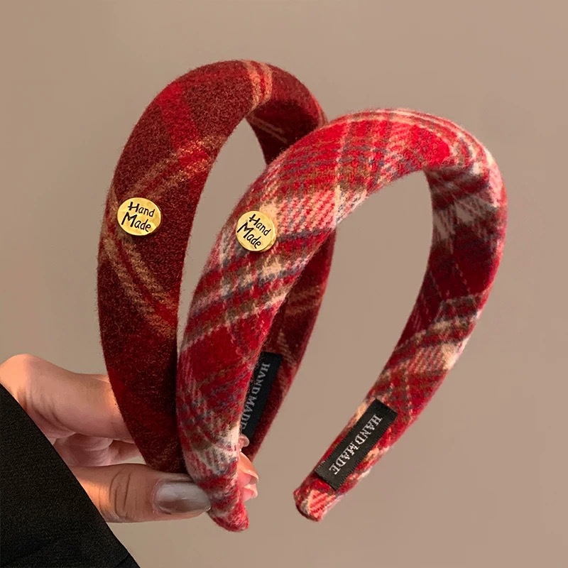 New Year atmosphere Autumn and winter plush high top checkered headband for women 2025 New style, elegant and high-end face-washing headband full figure