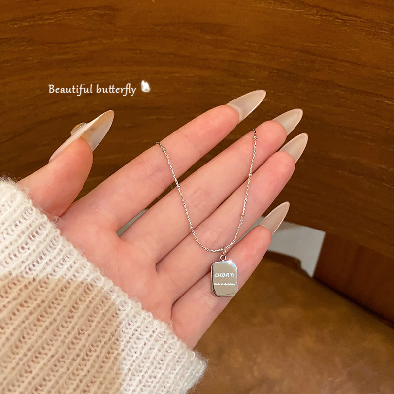 Sweet and Cool Square brand letter pendant titanium steel necklace for women, 2025 new style fashionable sweater chain, daily versatile and niche accessory full figure
