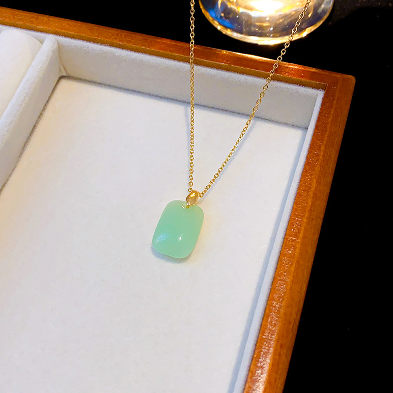 Green glass imitation jade ruyi peace pendant necklace for women, a unique and versatile collarbone chain with a simple design sense. Wholesale of accessories Application Scenario