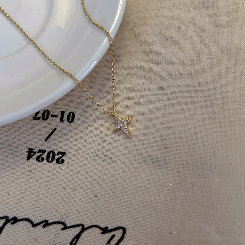 The exquisite and elegant collarbone chain women's new zircon full diamond four-pointed star necklace with a high-end feel, a popular live-streaming necklace accessory details Picture