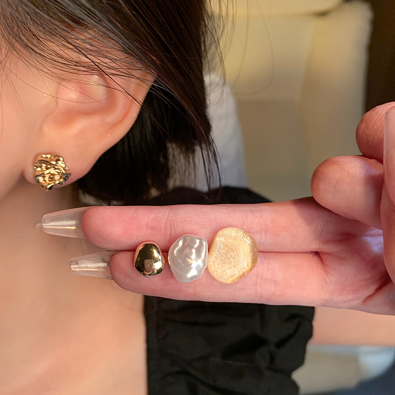Korean-style irregular metal earrings, unique design sense for women, ear piercing set, ear studs, simple and niche earrings wholesale details Picture