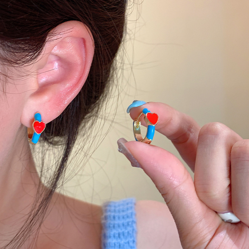 Summer enamel blue and red spliced drop glaze heart-shaped ear loops for women, a new style of elegant earrings in 2025 details Picture
