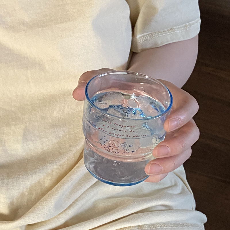 Niche original high-temperature resistant ice blue glass coffee cup, ins design sense, shell French romantic water cup texture Specification drawing