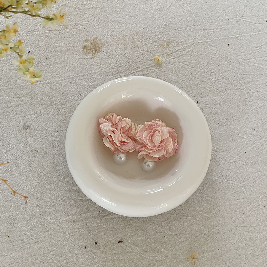 Summer super fairy-like gauze flower earrings, high-end women's earrings, 2025 new round and square face highlighting small stud earrings Specification drawing