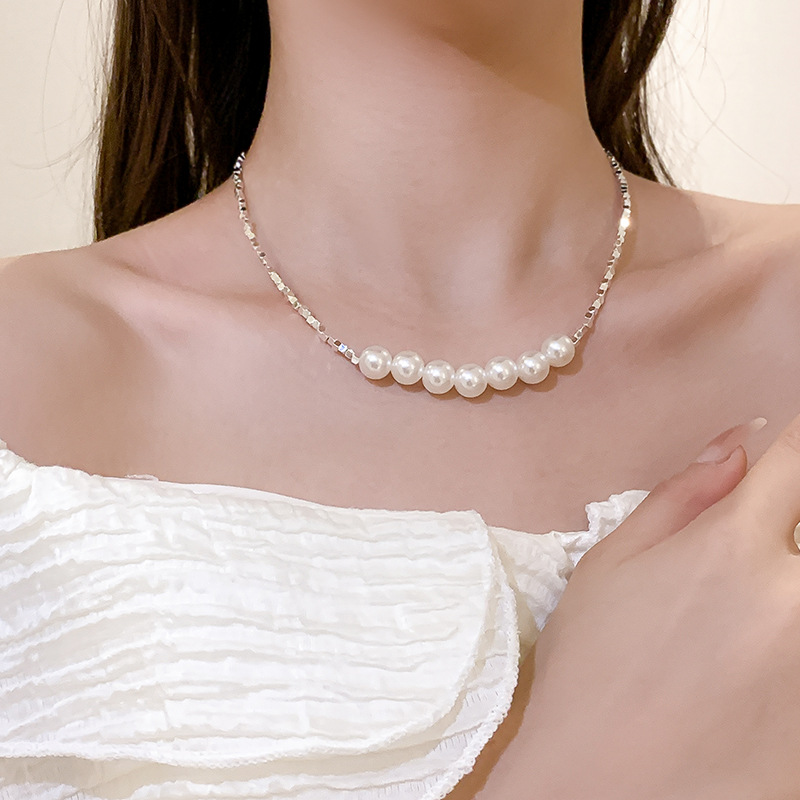 Broken silver pearl necklace, a female Douyin Internet celebrity bestseller, super sparkling sparkling collarbone chain, titanium steel black gallstone jewelry Specification drawing