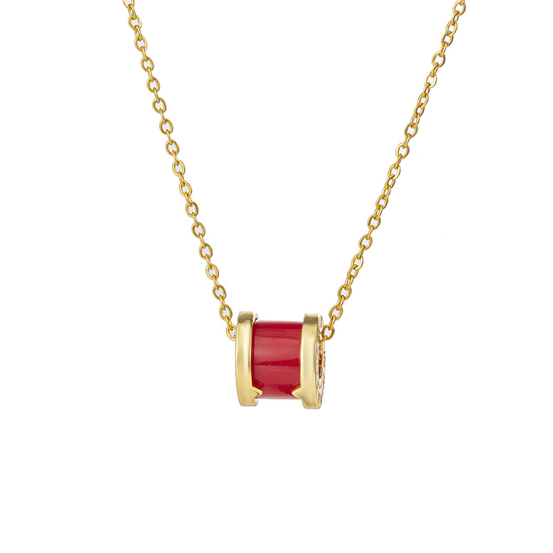 A simple and elegant Japanese and Korean style titanium steel necklace with a slender waist for women, a niche and light luxury versatile collarbone chain, a stylish and personalized internet-famous accessory Item Picture