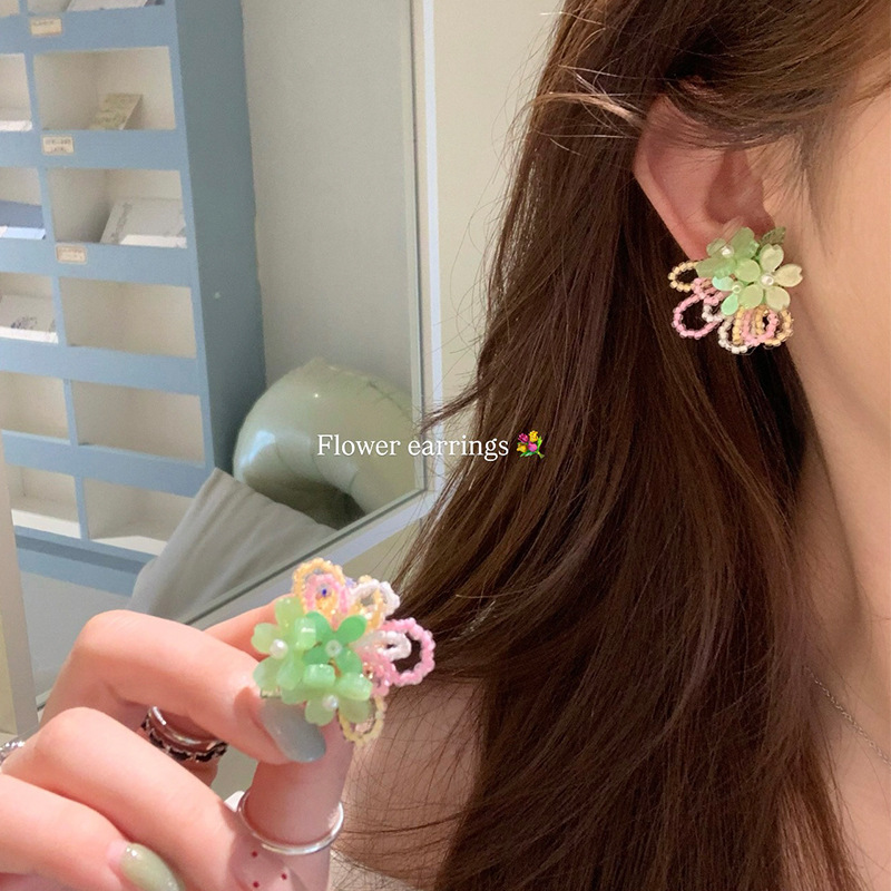 Summer crabapple flower beaded earrings, light luxury and high-end, sweet and elegant earrings, Dopamine Sen-style elegant stud earrings for women Specification drawing