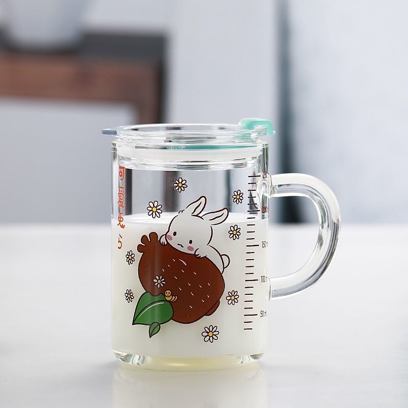 Discounted wholesale of children's water cups, transparent single handle and double handle children's cartoon milk straw cups and graduated cups Application Scenario