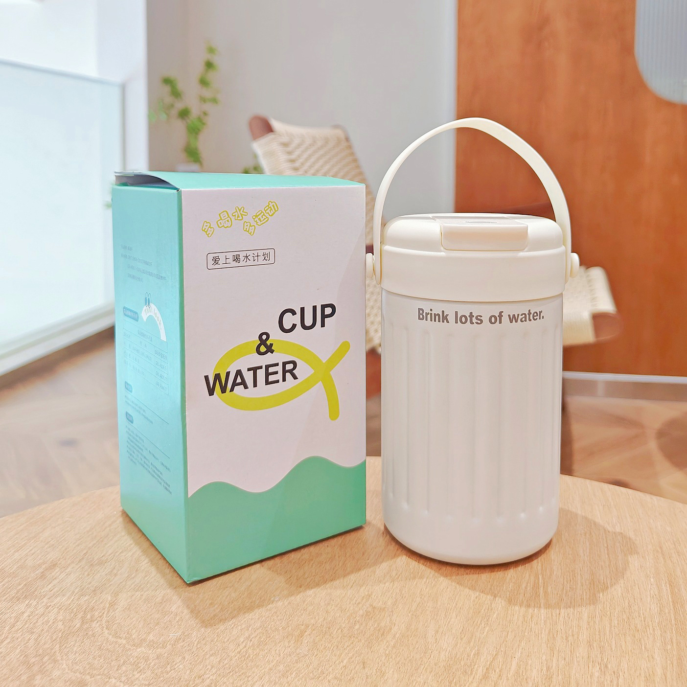 Simple and portable water cup, high appearance level, ins fashion coffee cup, gift for couples, portable stainless steel double-drinking straw cup Application Scenario